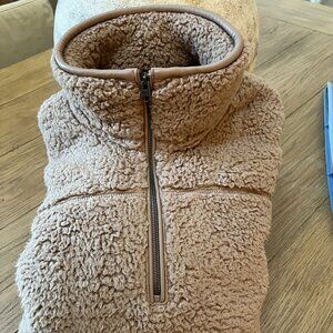 A&F Sherpa Half Zip Leather Trim Sweatshirt M